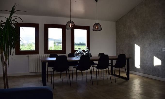 Font-Rubi House | Enjoy, Relax & Wine in Nou Ton Gran (Barcelona)