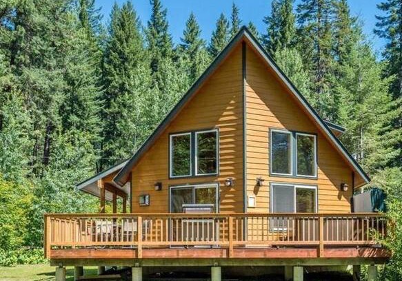 Leavenworth Cabin | Sunland Lodge - Riverfront Escape