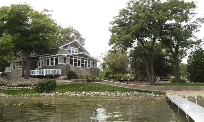 Powers Lake House | 7 BR Retreat Lake House - Sleep 22 in Beds