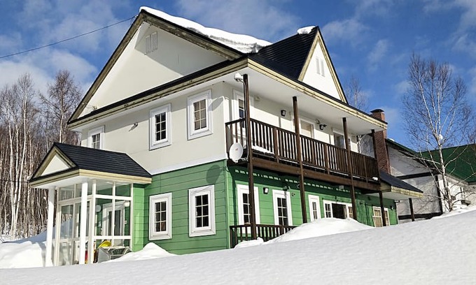 Hirafu Villa | Jam House luxury ski chalet in Hirafu