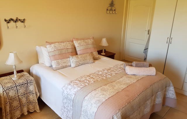 Hartenbos Apartment | Tuscan Village Self-Catering Flat