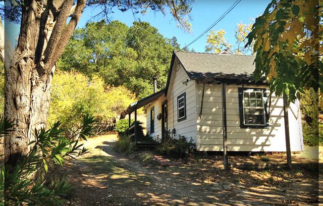 Santa Cruz Cabin | Fairytale Cottage in Happy Valley