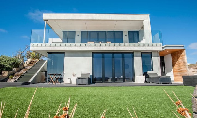 Kirton Point Villa | Shelley Rocks House