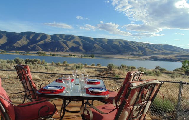 Desert Aire House | Goose Island Desert Aire Lakefront house