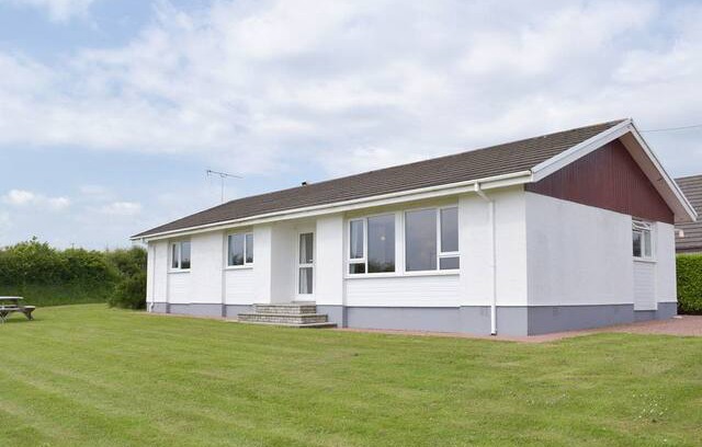 Whitland House | Windrush (W42311)