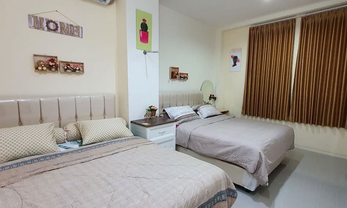 Tembalang Bed & Breakfast | Lobivia Guesthouse