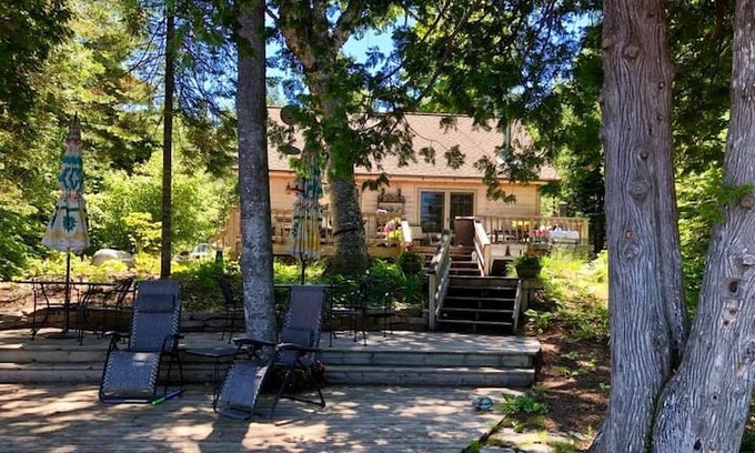 Copper Harbor Cabin | The Garden Cabin on Lake Fanny Hooe