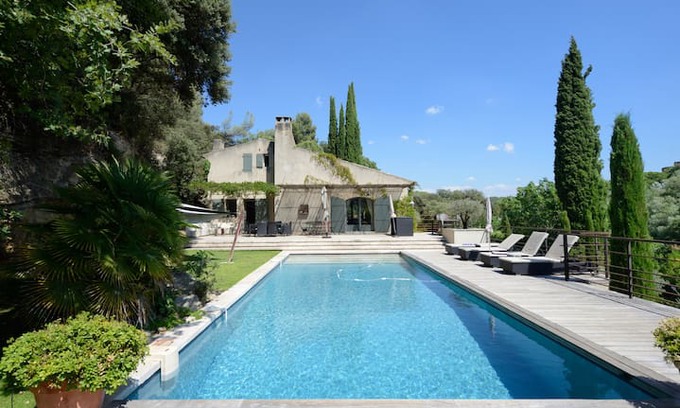 Lourmarin Villa | Villa Nirvana - 6 Private, Ensuite Bedrooms