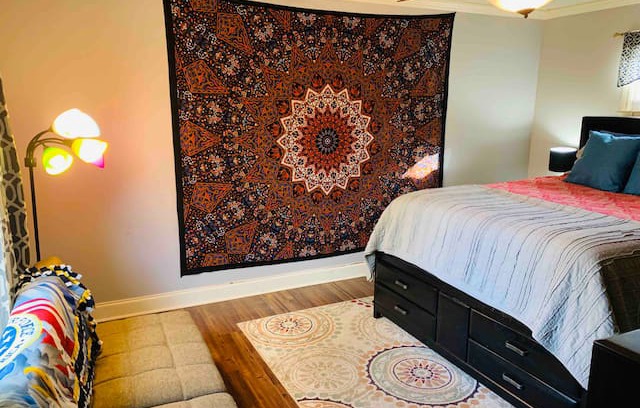 Memphis House | Private East Memphis Guest House (Pet Friendly)