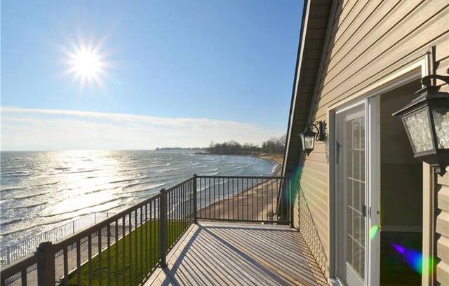 Hamilton House | Luxury Lake House Lake Erie Waterfront