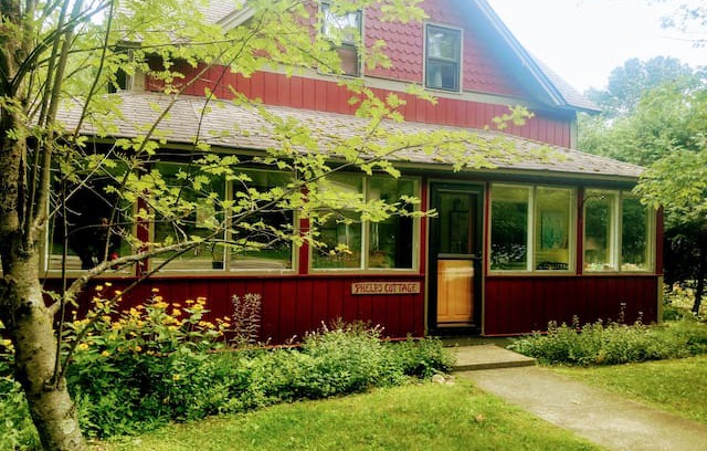 Keene Valley Cabin | Spacious Cottage in Adirondack High Peaks Village