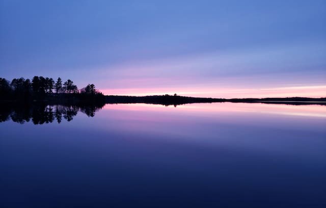 Chisholm Cabin | Gorgeous Lakehouse/Cottage on Beautiful Wasi Lake