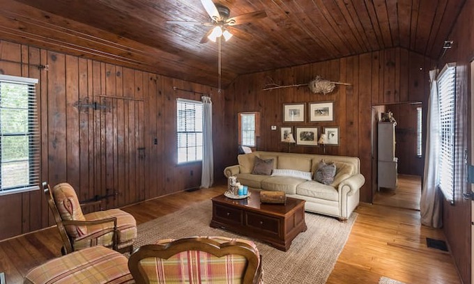 Savannah Cabin | 1929 Creek House, HollyOaks on the Marsh(historic)