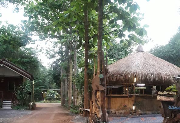 Lom Sak Cabin | บ้านพักจ่ามังกร หริอ ดรากอน โฮมสเตย์