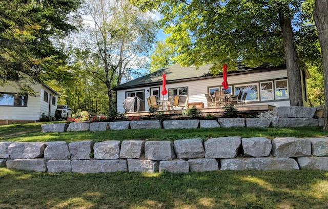 Drummond-North Elmsley Cabin | Ebbs Bay Lakefront Cottage