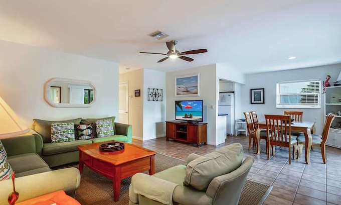Shell Harbor Apartment | Sanibel Arms Condo, C8