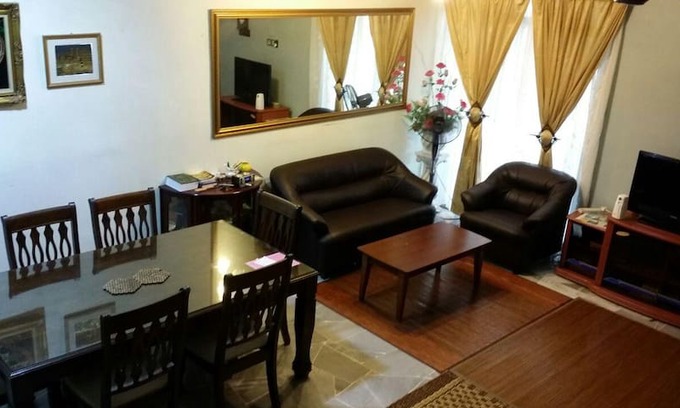 Bukit Beruntung House | Homestay Bukit Beruntung MUSLIM ONLY