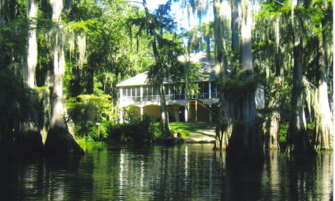 Karnack House | Certain Grace Lakehouse