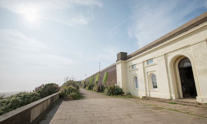 Kemptown Cabin | Constables Cottage - Tranquility on the Seafront