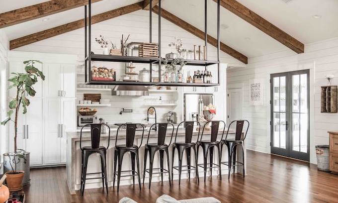 Crawford House | Fixer Upper Producers House : Matsumoto Farm