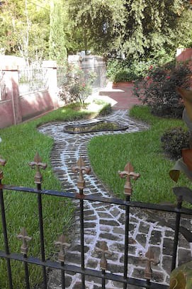 Historic Downtown Savannah House | The Griffin House of Savannah, Ga.