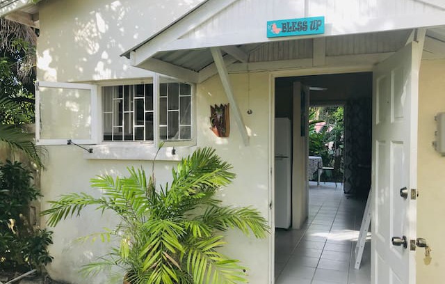 Rockley Apartment | "Bless Up" ~ Cosy two bedroom cottage near beach