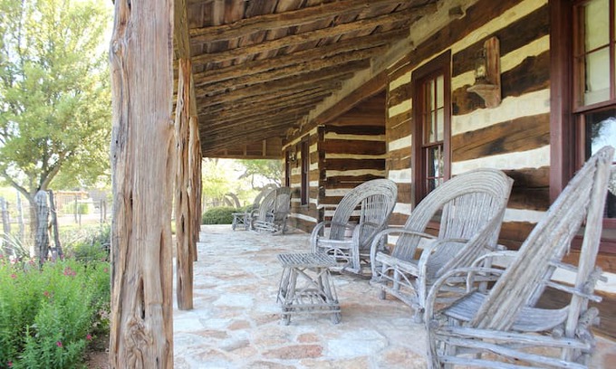 Fredericksburg Cabin | Dog Trot Cabins at Diamond Y Ranch-Cozy & Peaceful