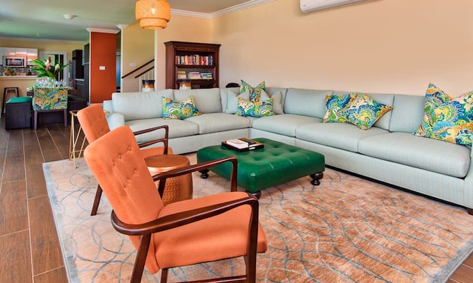 Reading House | Villa Ginger: Views/Beach Access/Gated Community