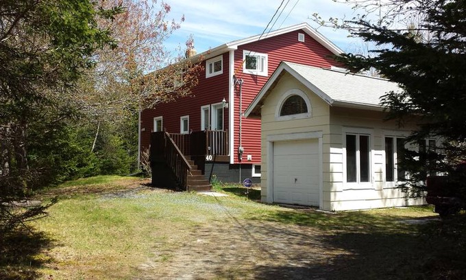 Porters Lake House | 4 Bedroom Cottage on the Lake