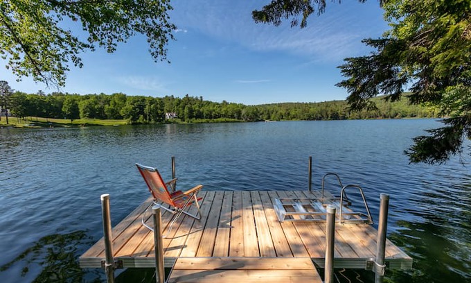 Barnard House | A Vermont Gem on the Shore of Silver Lake