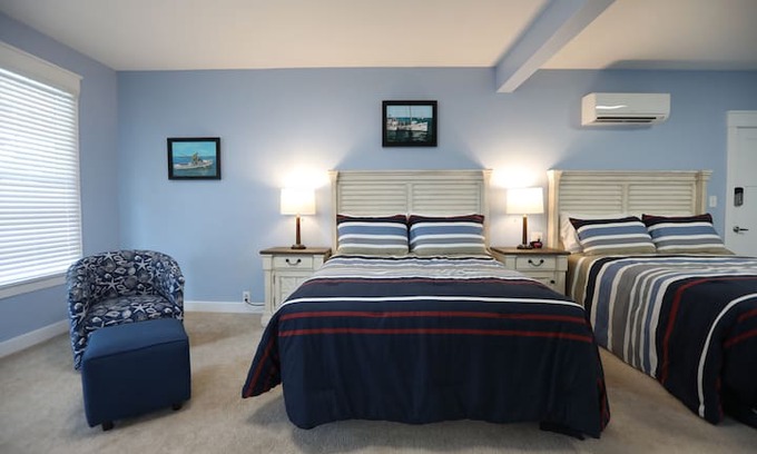 Mathews Hotel | The Captain's Room- The Callis House Inn