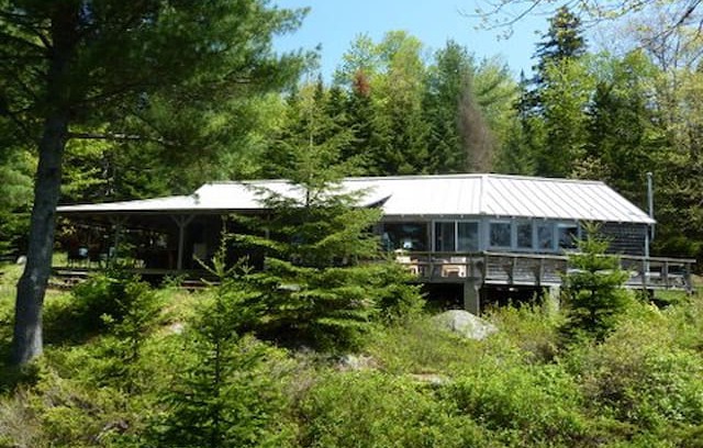 Surry House | Bears Den Lakefront Home Near Acadia