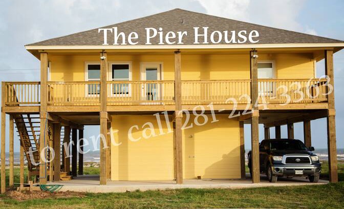 Cedar Lane House | The Pier House in Sargent, TX (close to Houston)