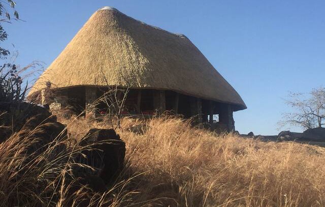 Kaabong House | On the edge of one of the most beautiful National Parks in Uganda