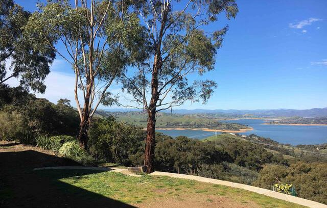 Bonnie Doon House | Paradox Views Bonnie Doon sleeps 10