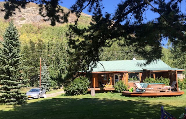 Butte Bed & Breakfast | Bodenburg Butte House, Queen Room 1