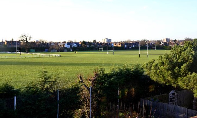 South Acton Apartment | AWESOME OVERLOOKING RUGBY GROUND WHOLE FLAT WI FI