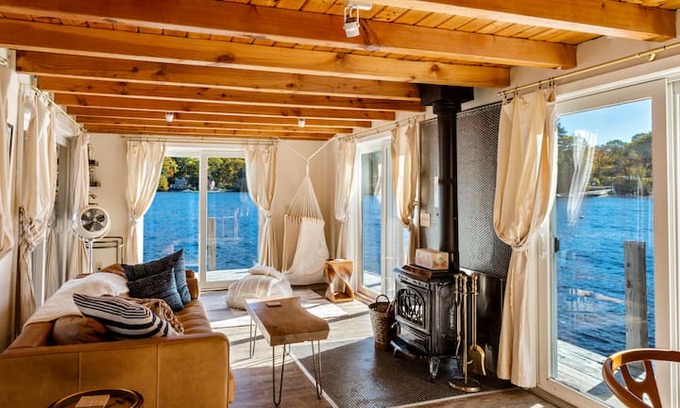 Newbury Cabin | Lake Sunapee Overwater Cottage