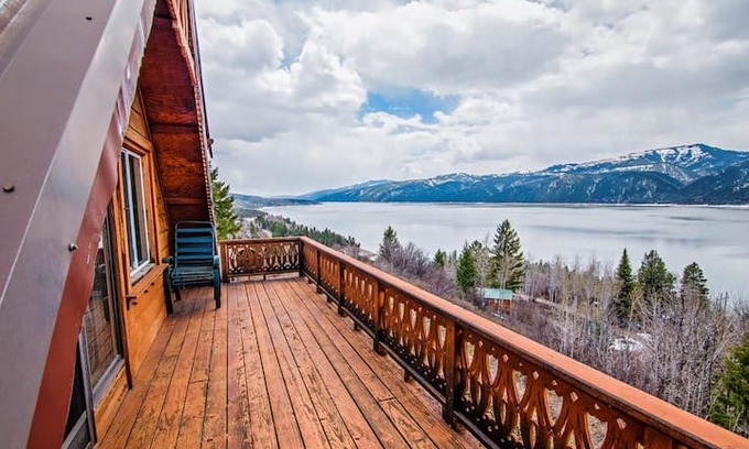 Irwin Cabin | Paradise in Palisades