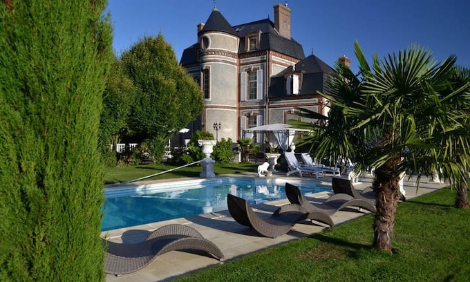La Vieille-Lyre Bed & Breakfast | Le Château du Mesnil - Suite