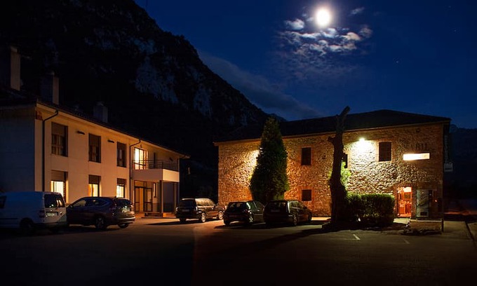 Villanueva Bed & Breakfast | Habitación triple en La Senda del Oso, Asturias