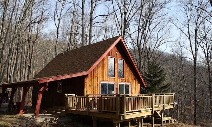 Swannanoa Cabin | Hip Little Cabin on the Hill