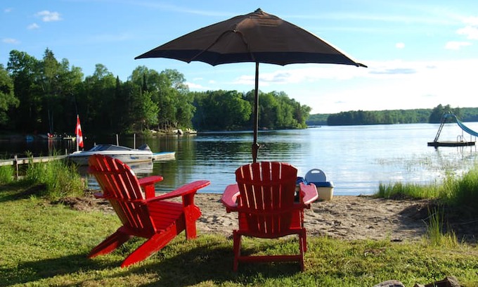 Magnetawan Cabin | A sandy beach cottage at beautiful Whalley lake