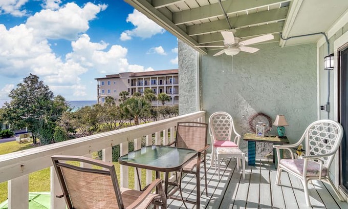 Santa Rosa Beach Apartment | 12 Seacliffs in Beautiful Blue Mountain Beach + Gulf Views + 4 Free Bikes