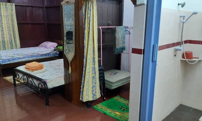 Parit Raja Cabin | Homestay D' Rayyan 2
