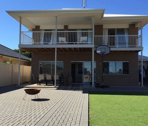 Wallaroo House | Sunsets on Spinnaker