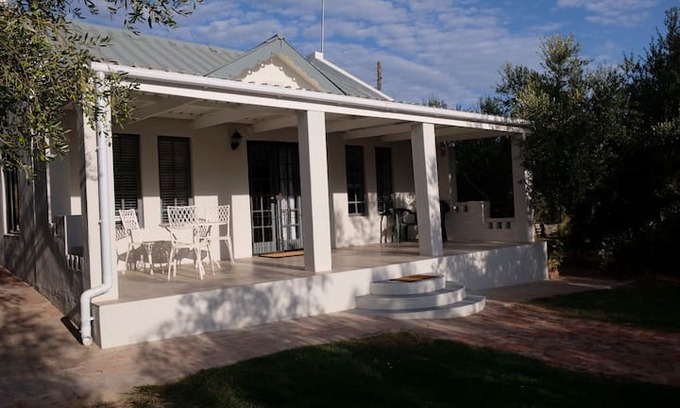 Drakenstein House | Stadsig Olive Farm Cottage