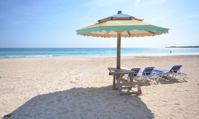 Silver Sands Villa | MODERN! BEACH IN 5 MINUTES WALK! STAFF! POOL! FAMILY FRIENDLY - Kaibana