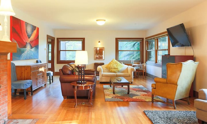 San Anselmo House | Trinity House & Retreat Center