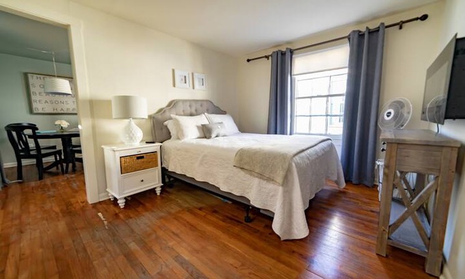 Seville Historic District House | The BLAKE cottage in historic downtown Pensacola